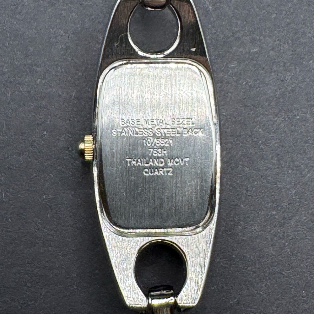 Women’s Anne Klein watch - Picture 4 of 5